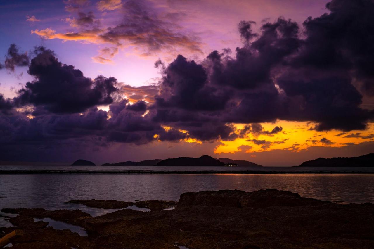 Banana Sunset - Bar & Bungalows Koh Mak Exterior photo