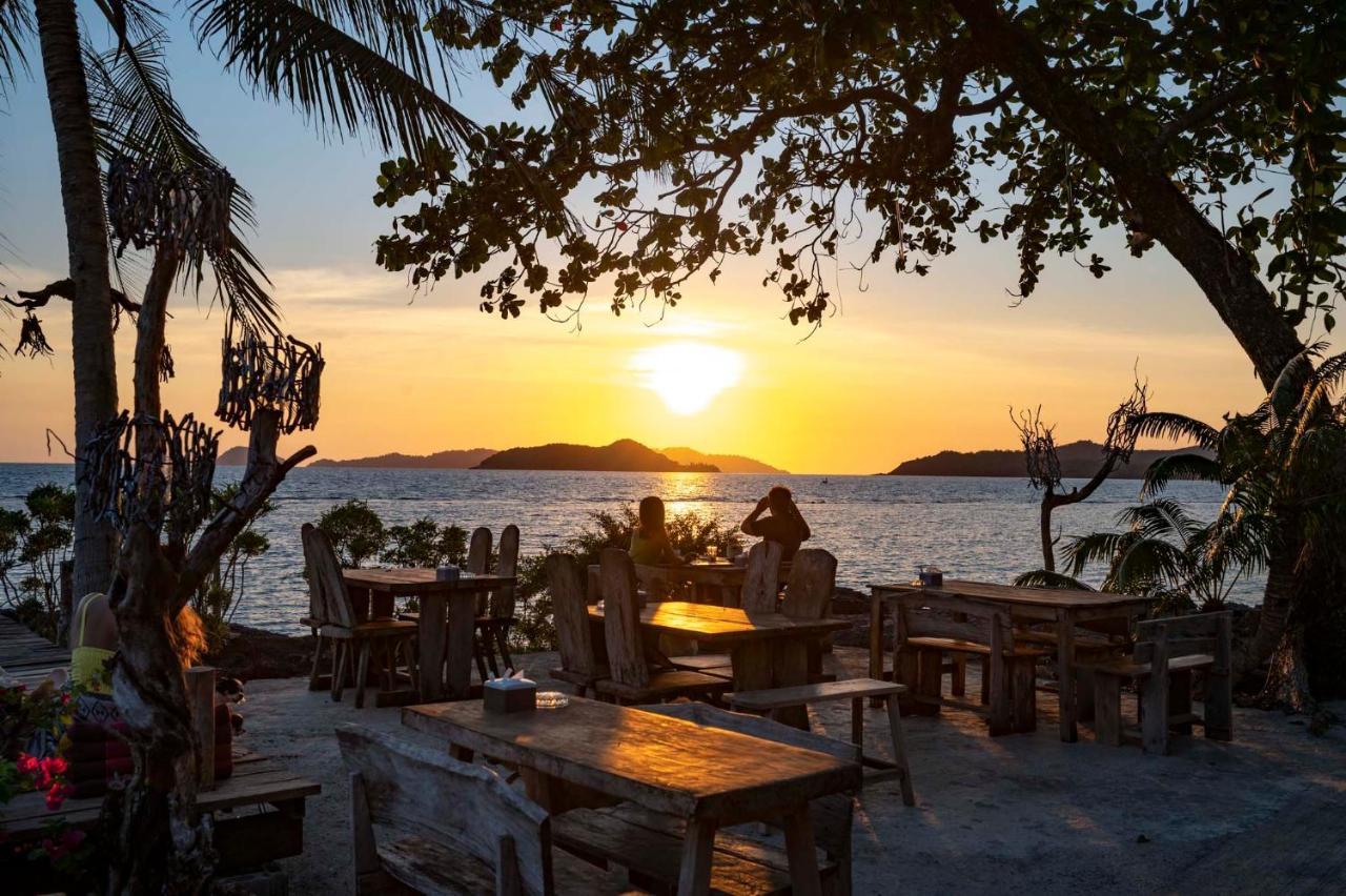 Banana Sunset - Bar & Bungalows Koh Mak Exterior photo